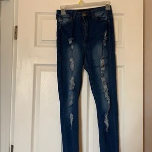 FashioNova ripped high rise jeans/jeggings